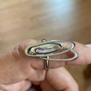 Adjustable Modernist Silver Tone Ring with Abalone Shell – Open Oval Design